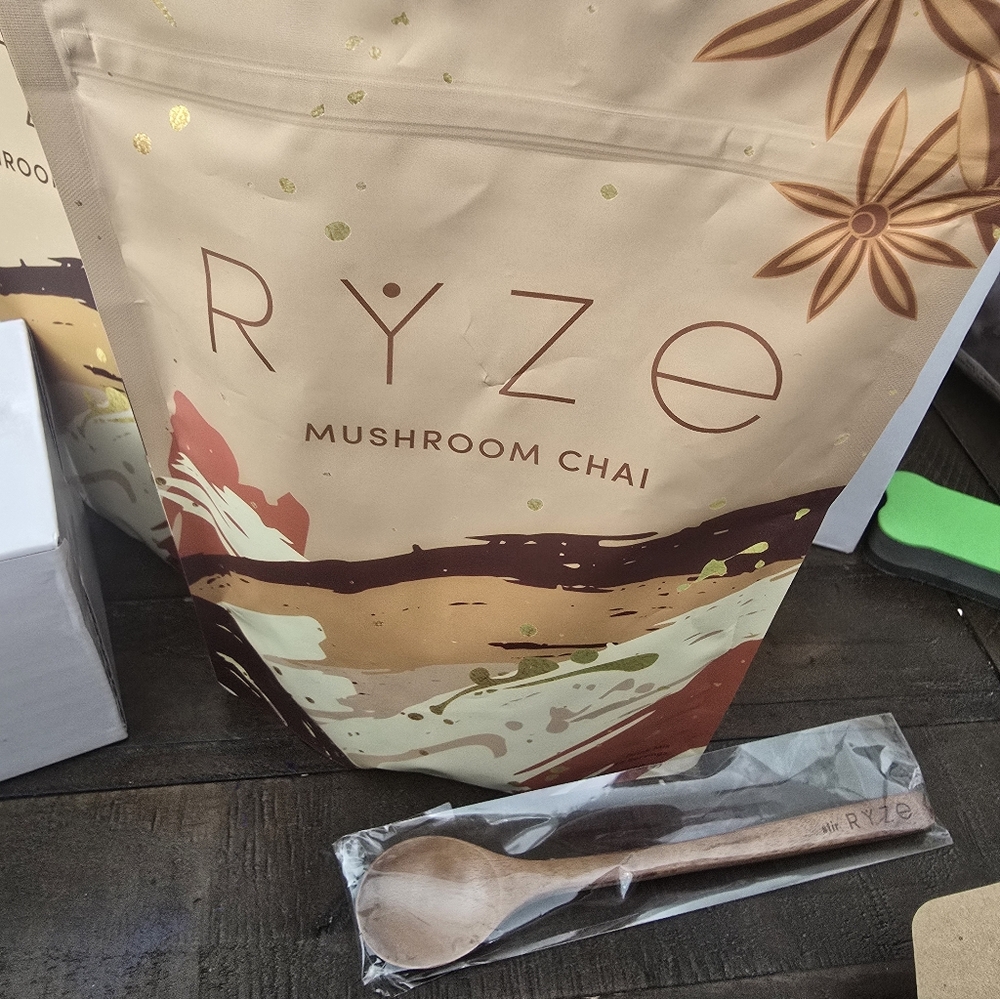 Mushroom Chai with Wooden Spoon 2pk